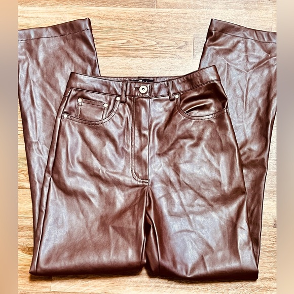 7 For all mankind vegan leather pants in chocolate brown. Size XS - Picture 2 of 5